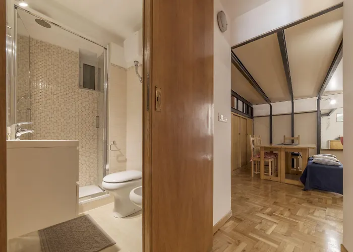 Guesthost - Lovely Loft Trastevere *