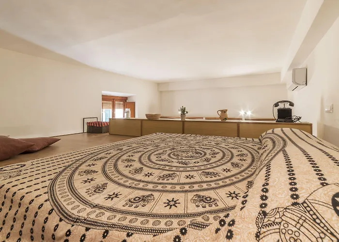 Guesthost - Lovely Loft Trastevere