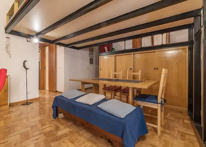 Guesthost - Lovely Loft Trastevere Apartment *