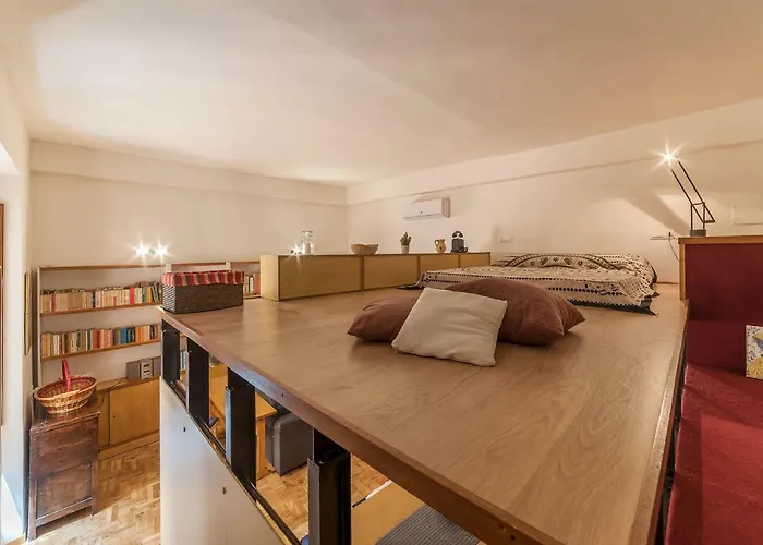 Guesthost - Lovely Loft Trastevere Apartment *