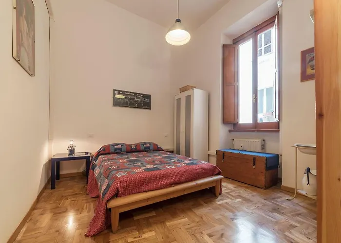 Guesthost - Lovely Loft Trastevere